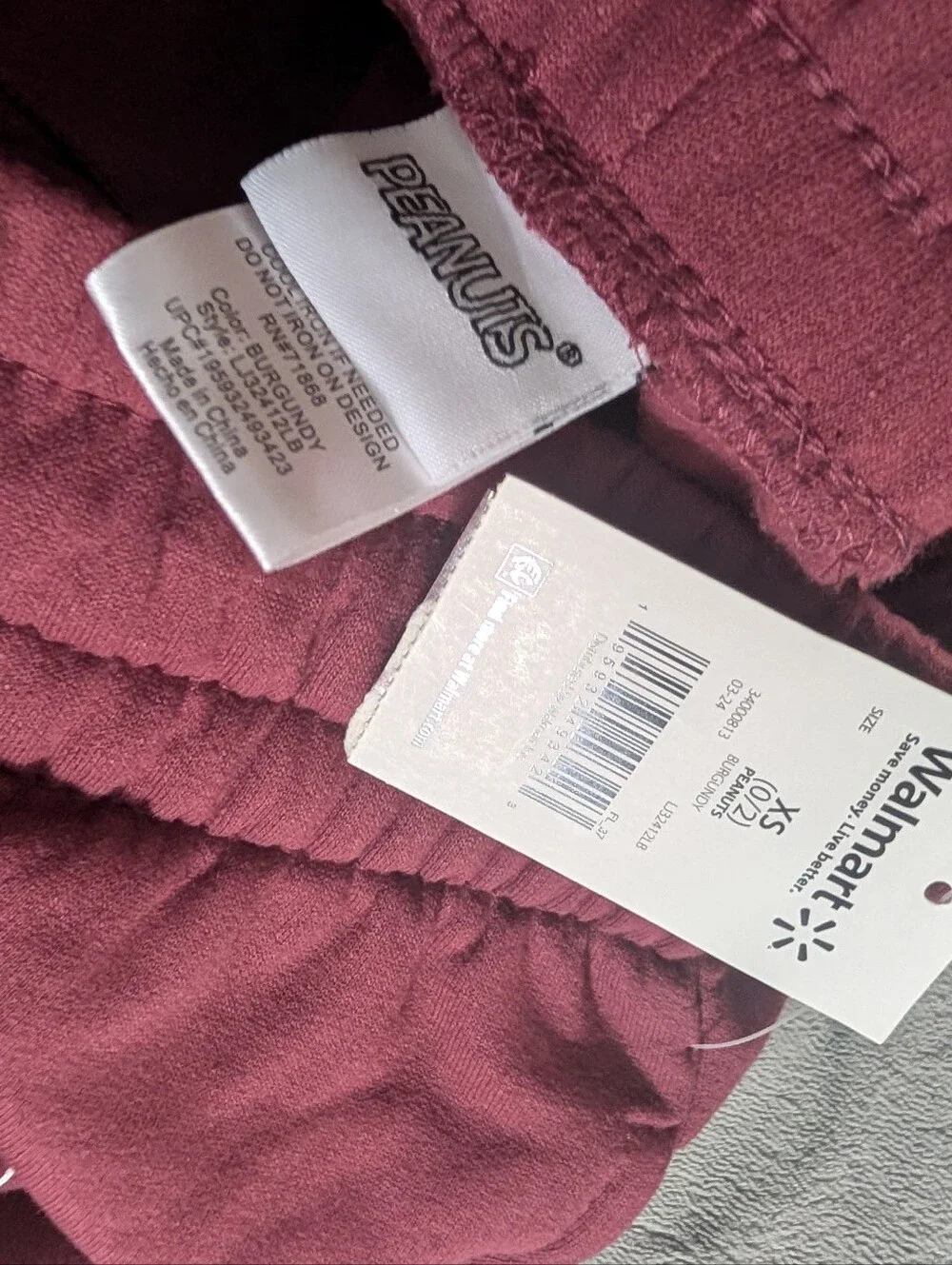 NWT Peanuts Social Club Snoopy Joggers Burgundy Sweatpants Size XS (0-2)